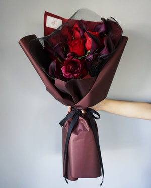 Dark Theme Handpicked Premium Rose Bouquet